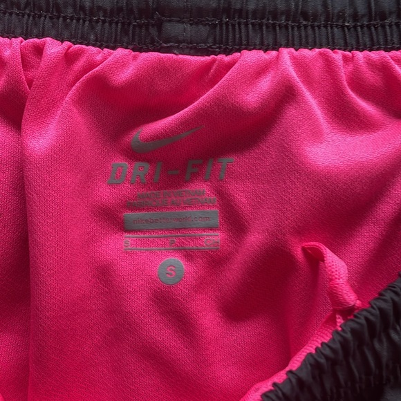 Nike Tempo Shorts - Picture 2 of 5